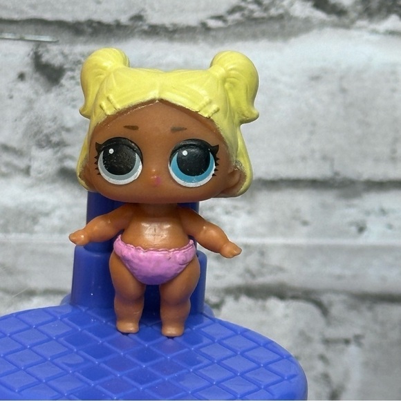 L.O.L. Surprise! LOL Surprise OMG Dolls COOL LEV SKATEPARK QT LIL SCRIBBLES - Picture 5 of 11